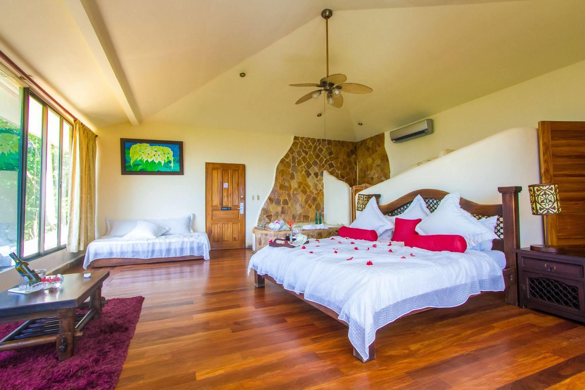 Issimo Suites Boutique Hotel & Spa - Adults Only Nationalpark Nationalpark Manuel Antonio Exterior foto